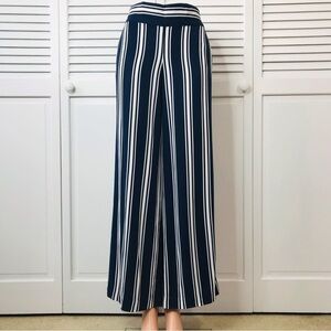 ADRIENNE VITTADINI Navy Blue Striped Pants Size 4